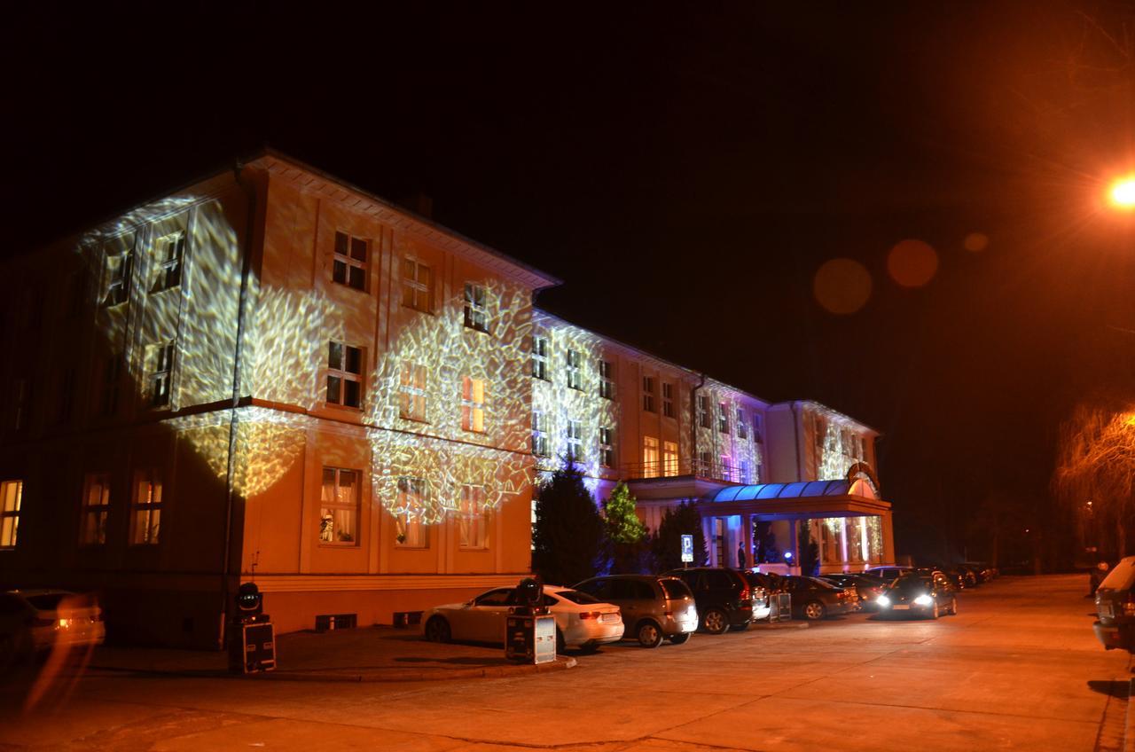 Solidaris Kedzierzyn-Kozle Exterior photo